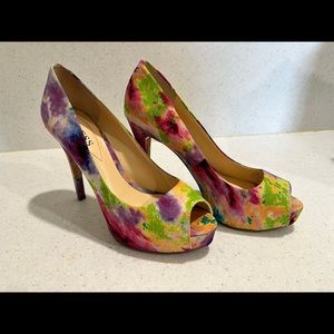 Guess peep-tow stilettos - bright colored Spring high heels size 7.5